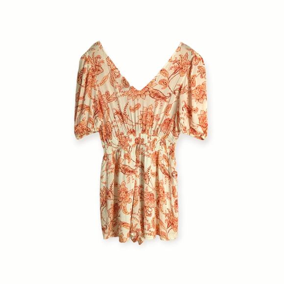 Express Ivory and Coral Paisley Printed V-Neck Puff Sleeve‎ Romper Size Small - Picture 7 of 8